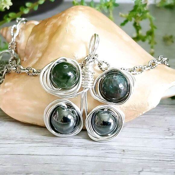 Nephrite Jade & Hematite Crystal Butterfly Necklace, Gemstone Jewelry 16" - Picture 1 of 4